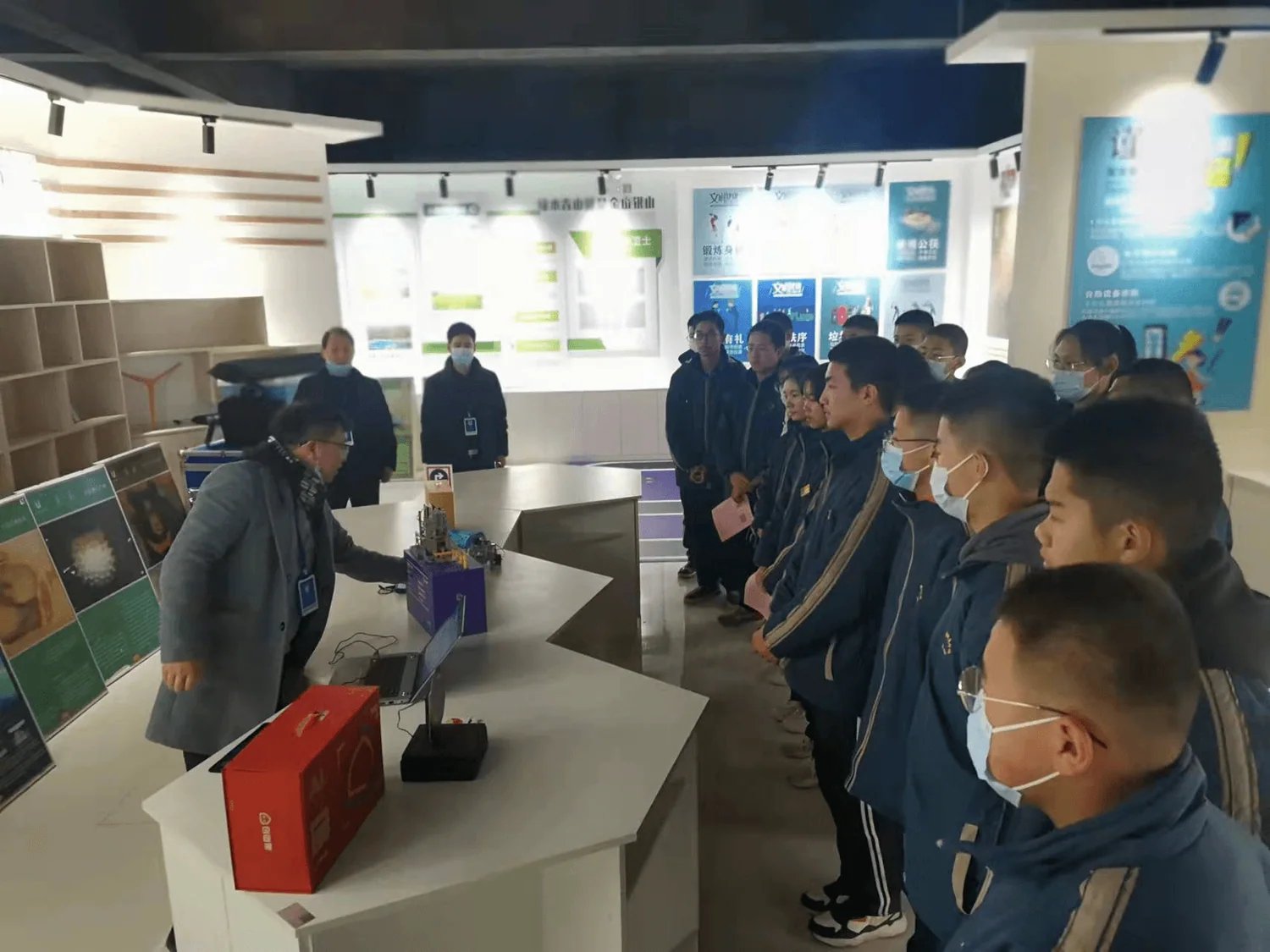 圣哲科技赛前培训与技术交流现场资料图
